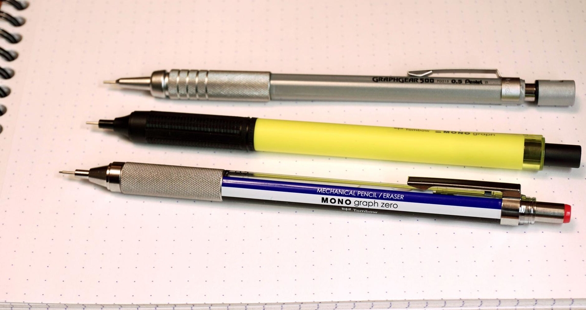 На фото сверху вниз: Pentel GraphGear 500, Tombow MonoGraph Lite, Tombow MonoGraph Zero